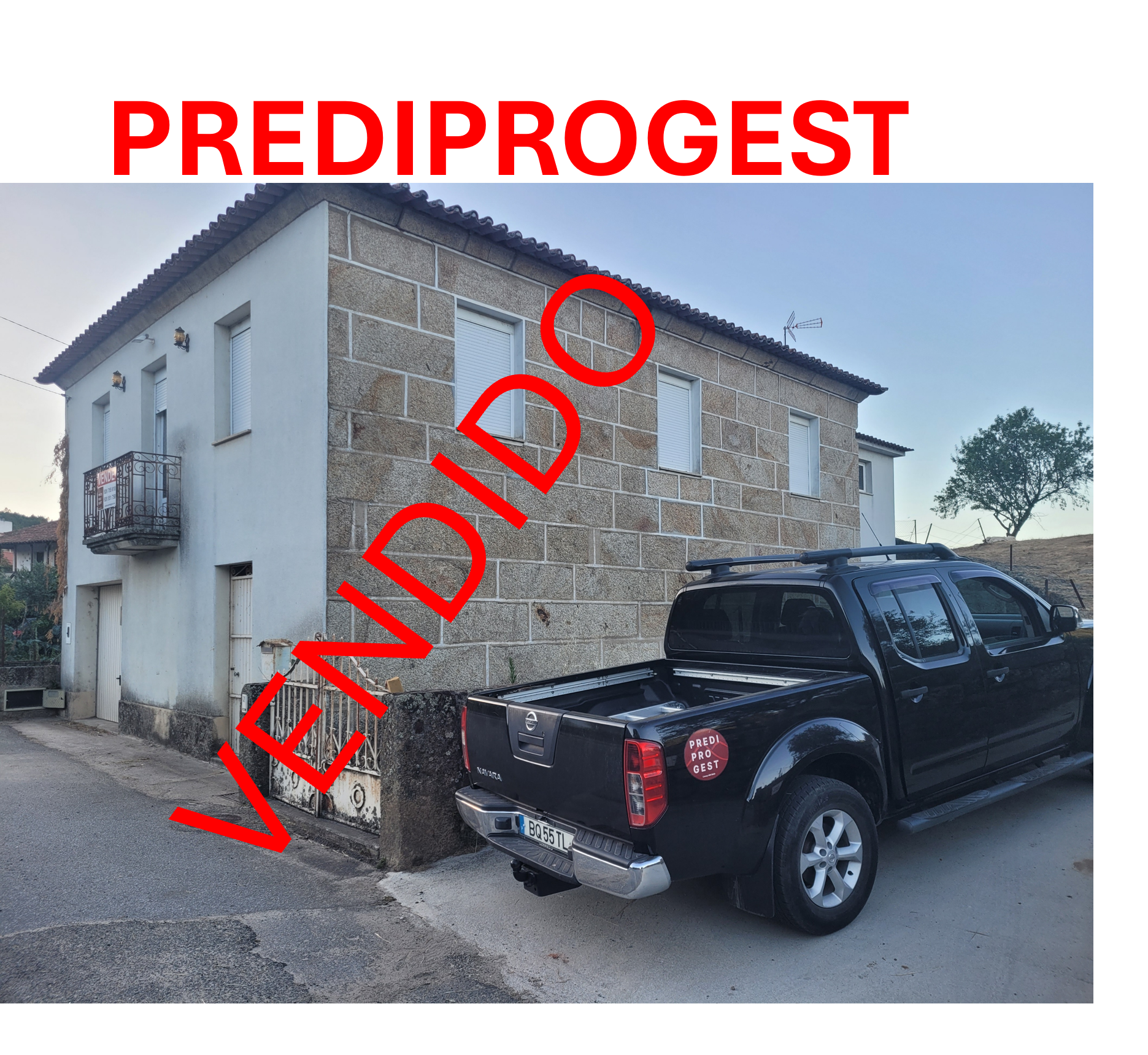 Vivenda em granito com 4 quartos